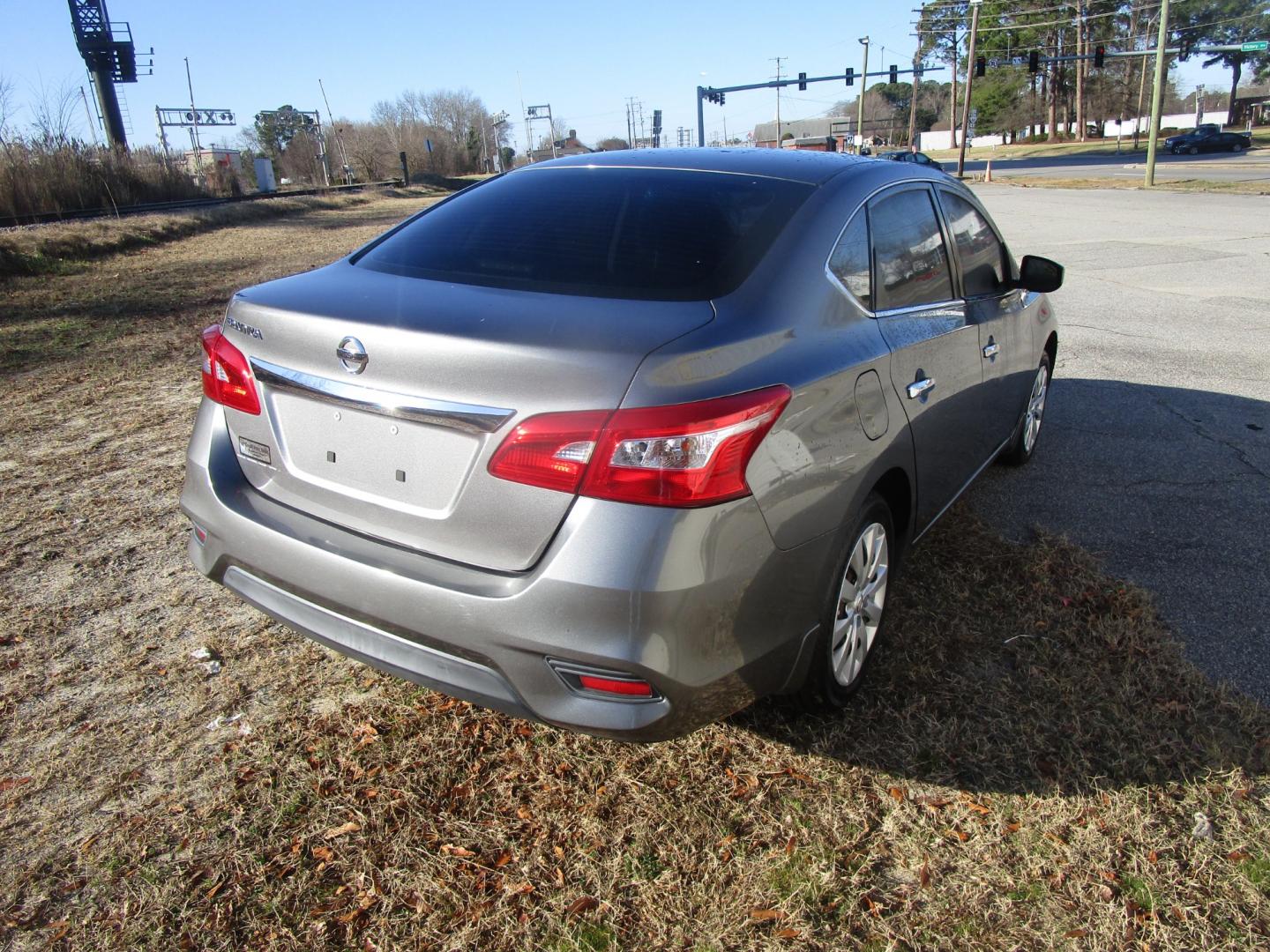 2016 Gray Nissan Sentra (3N1AB7AP6GY) , located at 2553 Airline Blvd, Portsmouth, VA, 23701, (757) 488-8331, 36.813889, -76.357597 - **VEHICLE TERMS*** Down Payment: $599 Weekly Payment: $95 APR: 23.9% Repayment Terms: 42 Months ***CALL ELIZABETH SMITH - DIRECTOR OF MARKETING @ 757-488-8331 TO SCHEDULE YOUR APPOINTMENT TODAY AND GET PRE-APPROVED RIGHT OVER THE PHONE*** - Photo#5